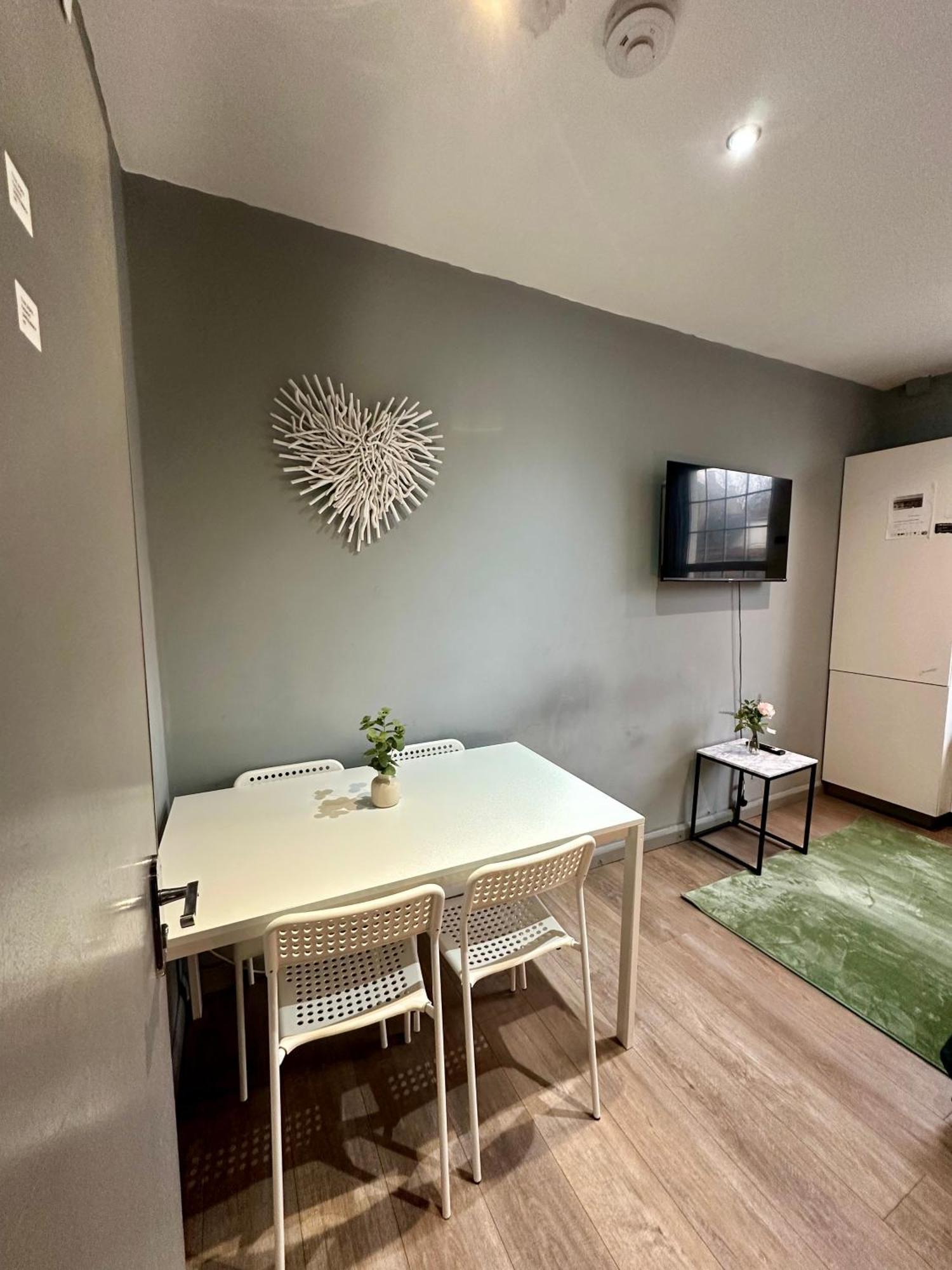 Spacious 3 Bedroom Flat In Kings Cross, St 159 ロンドン エクステリア 写真