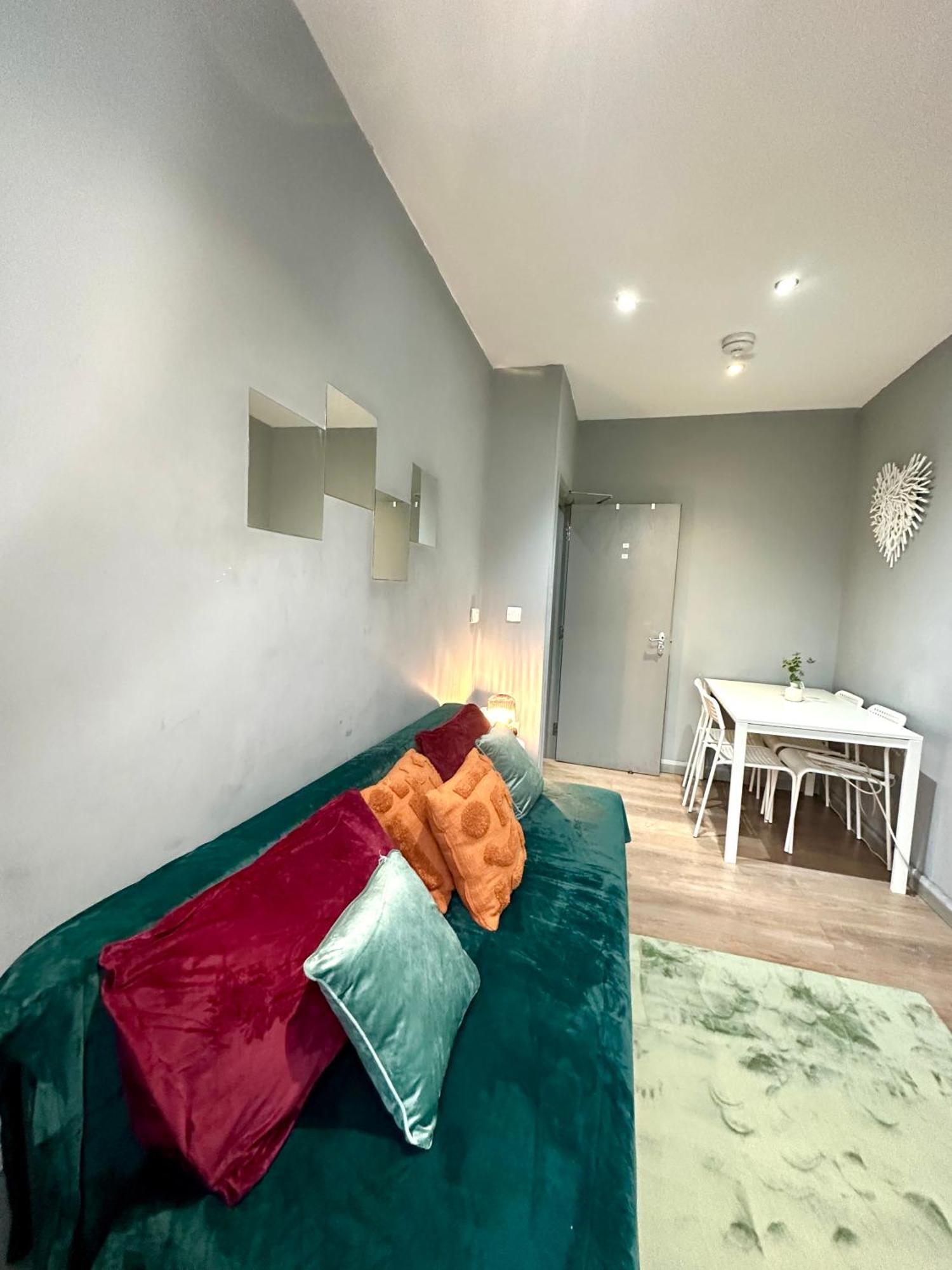 Spacious 3 Bedroom Flat In Kings Cross, St 159 ロンドン エクステリア 写真